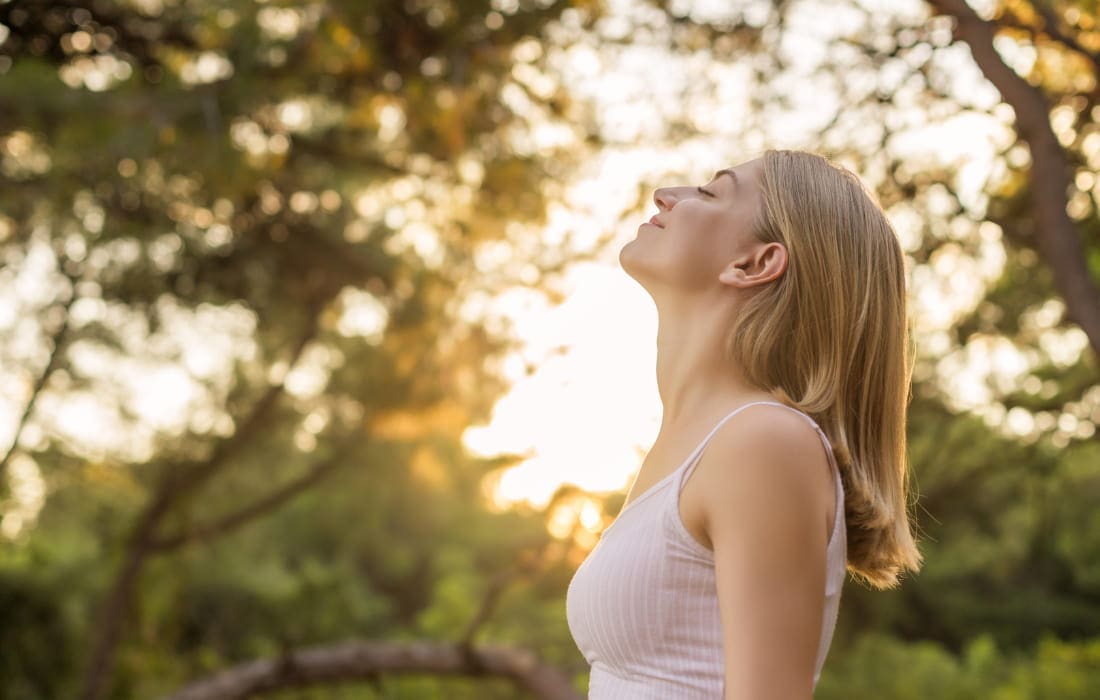 What causes negative thoughts to manifest?